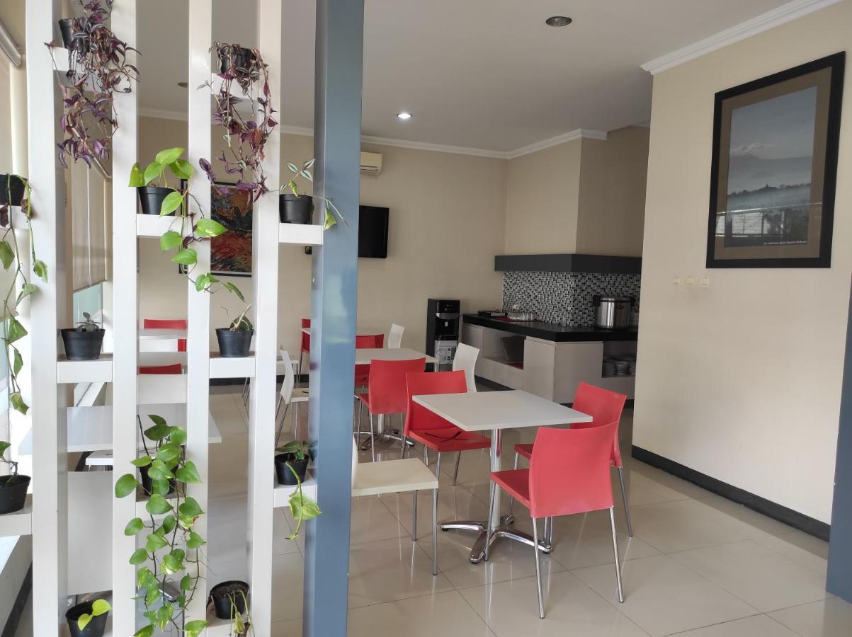 Hotel Orlen Yogyakarta Exterior foto